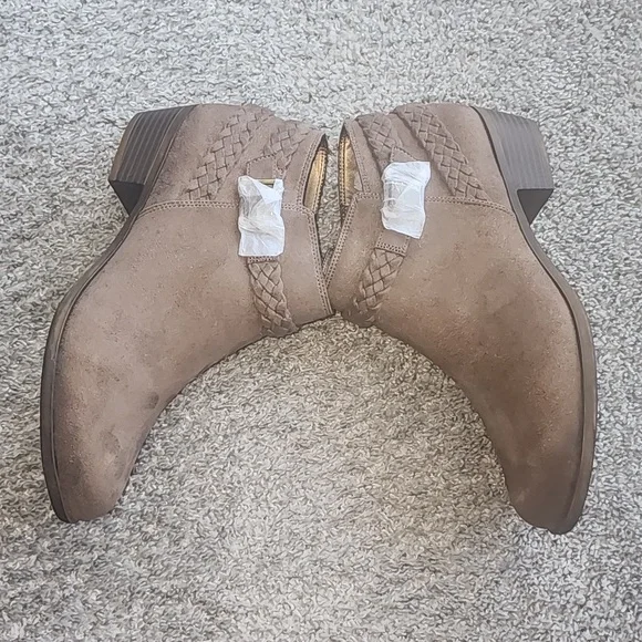 ~Life Stride~ Adriana Bootie - Picture 5 of 8